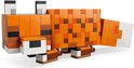 Renard LEGO Minecraft constructible, orange avec des taches brunes, queue et pattes blanches. Vu de face, les pattes légèrement pliées.