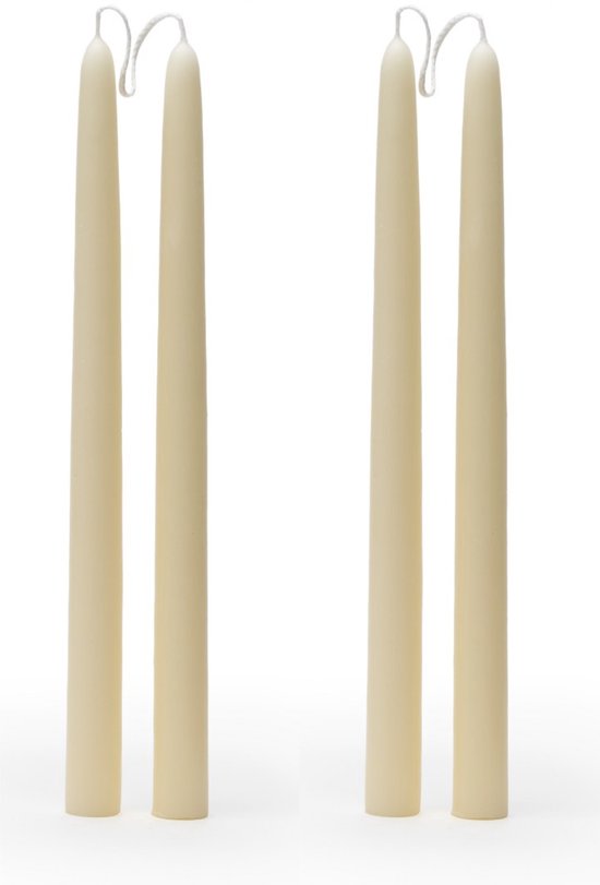 Foto: Set van 4 witte 100 natuurlijke bijenwas dinerkaarsen ambachtelijk gemaakt 2 2 cm 25 cm hoog de enige soort kaars die geen schadelijke stoffen uitscheidt n luchtzuiverend werkt bovendien duurzaam en luxueus nederlands fabrikaat merk dipam 
