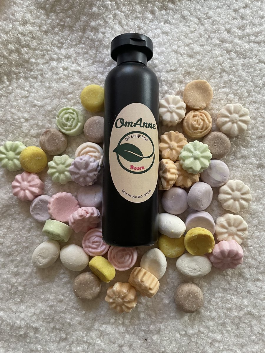 Verzorgingspakket 2 (Douche schuim en 10 mini shampoo bars) van OmAnne