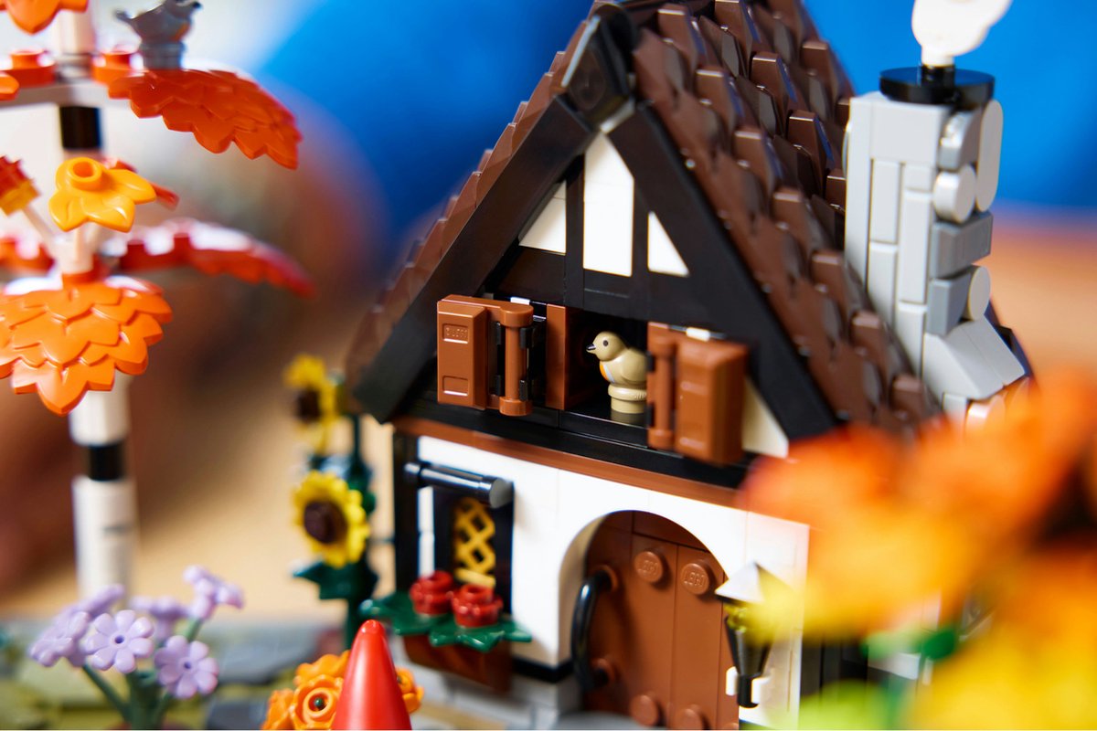 LEGO Icons Herfsttuin met Cottage Herfstdecoratie - Bouwpakket voor Volwassenen - 11372 – foto 4