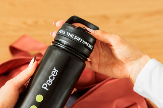 Pacer STEALTH - 550ml - RVS waterfles - zwart - Pacer logo / Fuel the difference — afbeelding 2