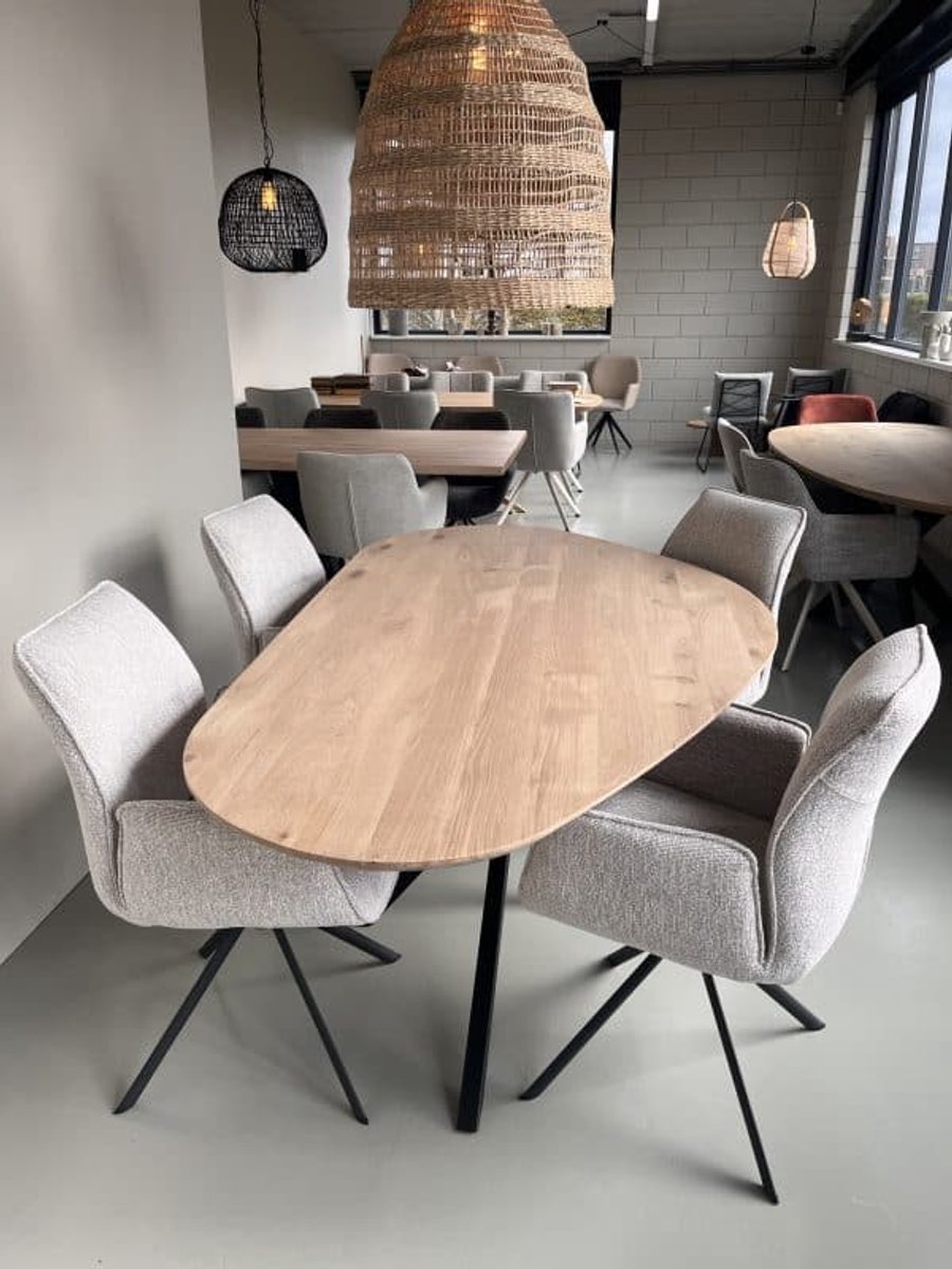 Organische eiken tafel