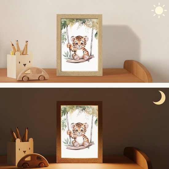 Nachtlampje 15x20 cm - Kinder lampje - Tijger - Dier - Kinderen - Jungle - Tafellamp kinderkamer - Slaapkamer lamp - Bedlamp kinderen - Kinderlampje stopcontact - Wandlamp babykamer - Nachtlampjes van OnlyWow — afbeelding 4