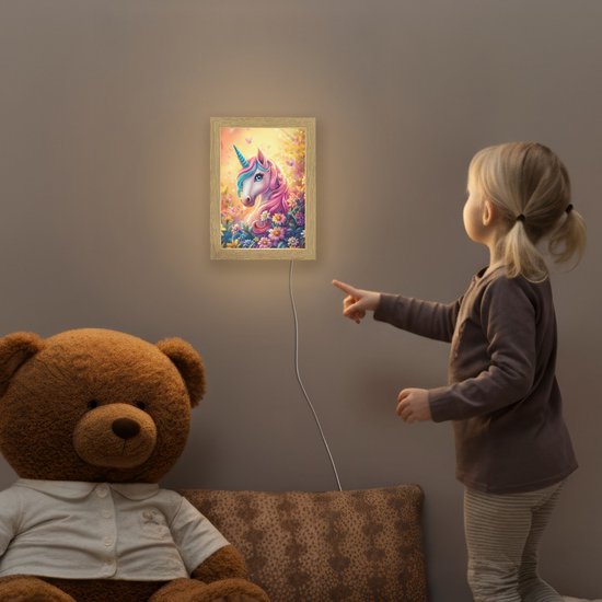 Nachtlampje 15x20 cm - Kinder lamp - Eenhoorn - Roze - Kleurrijk - Sprookjesbos - Tafellamp kinderkamer - Slaapkamer lamp - Bedlamp kinderen - Kinderlampje stopcontact - Wandlamp babykamer - Nachtlampjes van Merkloos — afbeelding 5