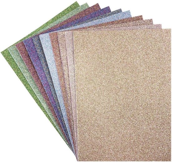 Pile de feuilles de mousse scintillantes avec un dégradé de couleurs passant du vert et bleu au violet et or.