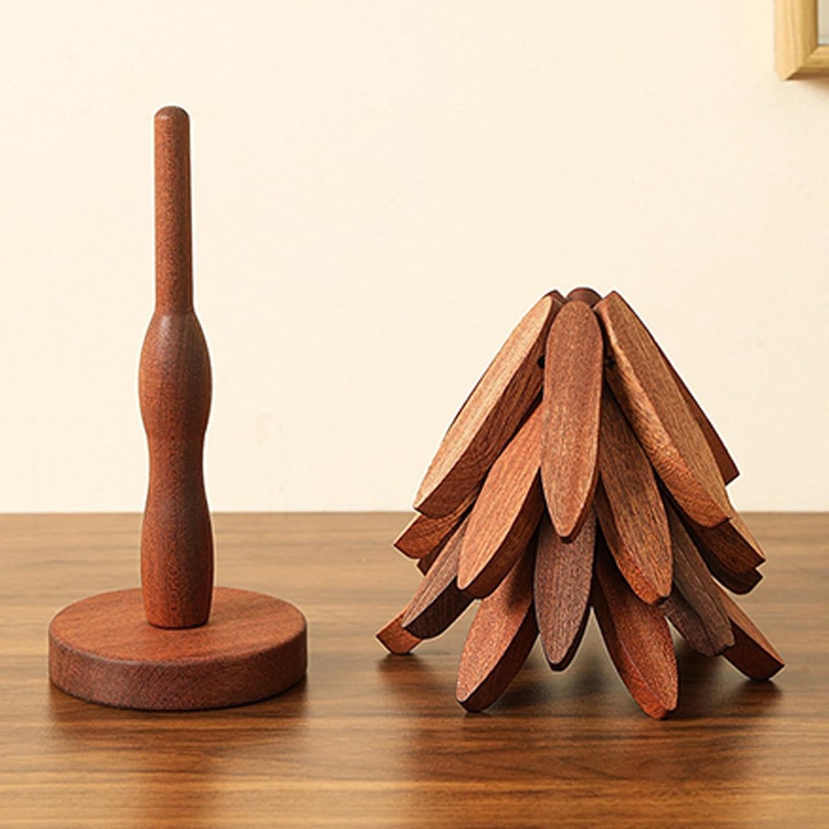 Houten onderzetters in de vorm van een boom, bestaande uit 4 onderzetters en 1 standaard, opvouwbare houten onderzetters, set met boomthema, hittebestendige onderzetters voor warme dranken, kommen, tafeldecoratie, afmetingen 22,5 x 10 cm — cadeau in Koken & Dineren - foto 3