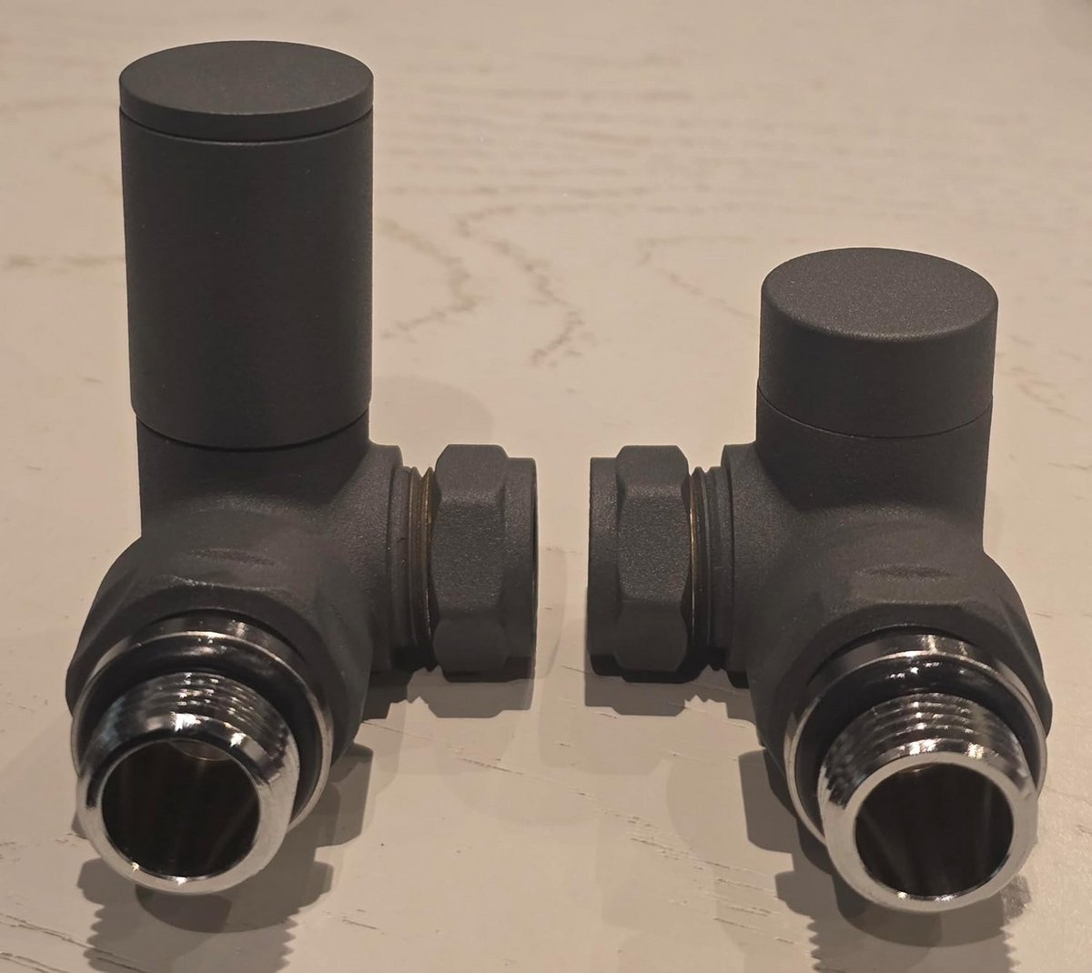 Hoekradiatorkranen - Antraciet Design Set - 15mm Aansluiting voor Handdoekradiator