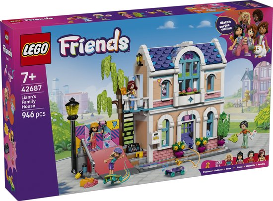 LEGO Friends Liann's Familiehuis doos met afbeelding van het roze huis, skateboardbaan en poppetjes.