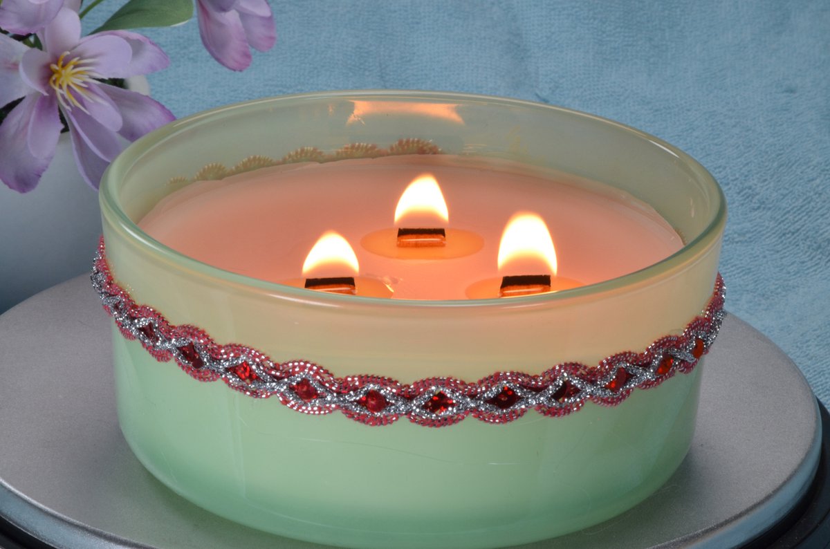 SPECIAL KERST 2025 - Geurkaars Elegance met 3 Houten Pitten (Wooden Wick) - BEKIJK VIDEO