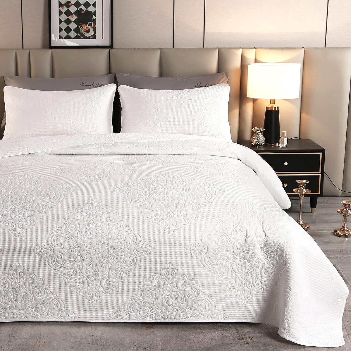 Stunq® Vintage Bloemdecoratie Set - Witte Bedsprei en Kussenhoezen voor Tweepersoonsbed