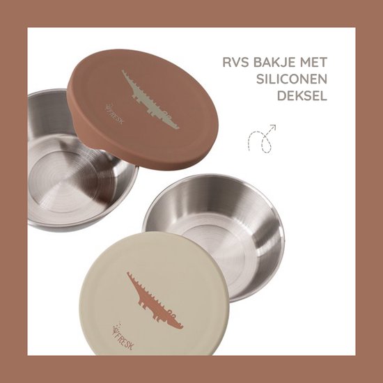 RVS bakje met bruin siliconen deksel met krokodillenprint. Een ander bakje met een crèmekleurig deksel is deels zichtbaar.