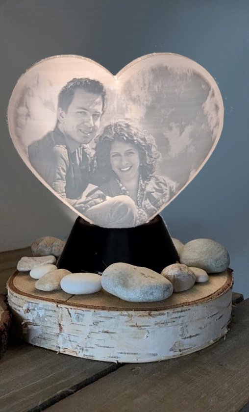 Eigen foto maanlamp 3d hartvormig - Hartje lamp - hart lamp - Moonlight - maan lamp  - rouw geschenk - persoonlijk -  3d lamp - cadeau - aandenken - gepersonaliseerd - Moederdag - Vaderdag - love - liefde - happy couple - samen - valentijn -