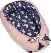 Amazinggirl Bedverkleiner voor babybed – wig voor bed Cocon babymatras cocon katoen met Oeko-Tex-certificaat (uilen en konijnen - donkerblauw en roze, 90 x 50 cm)