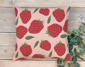 [Sierkussen] [Satijn] Aardbeien met roze achtergrond, formaat is 50x50 CM [Interieur] [Decoratie]