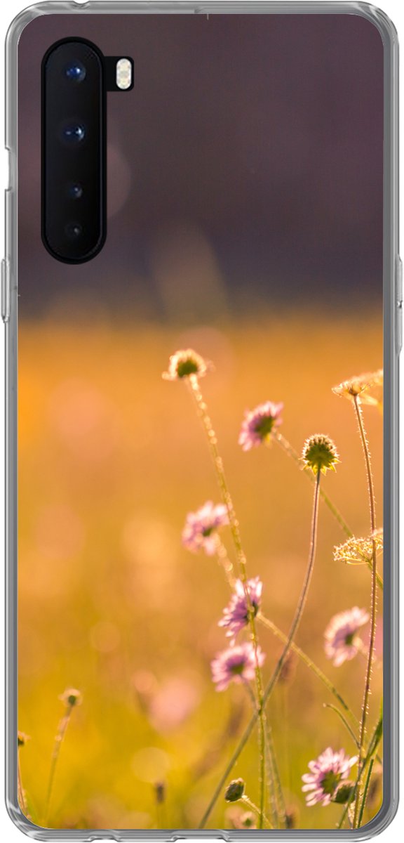 Telefoonhoesje Geschikt voor OnePlus Nord hoesje - Bloemen - Licht - Roze - Siliconen Telefoonhoesje Telefoonhoesje