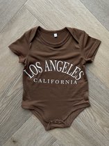 Rompertje baby - babykleding - romper - tekst Los Angeles California - maat 74 - unisex - bruin - newborn kleding - babykleding - baby meisje jongen cadeau