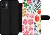 Bookcase Geschikt voor iPhone 12 Mini telefoonhoesje - Bloemen - Design - Tulp - Met vakjes - Wallet case met magneetsluiting