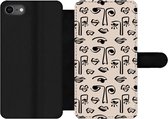 Bookcase Geschikt voor iPhone SE 2020 telefoonhoesje - Patronen - Lippen - Line art - Met vakjes - Wallet case met magneetsluiting
