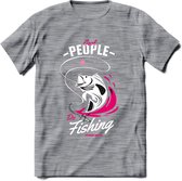 Cool People Do Fishing - Vissen T-Shirt | Roze | Grappig Verjaardag Vis Hobby Cadeau Shirt | Dames - Heren - Unisex | Tshirt Hengelsport Kleding Kado - Donker Grijs - Gemaleerd - S