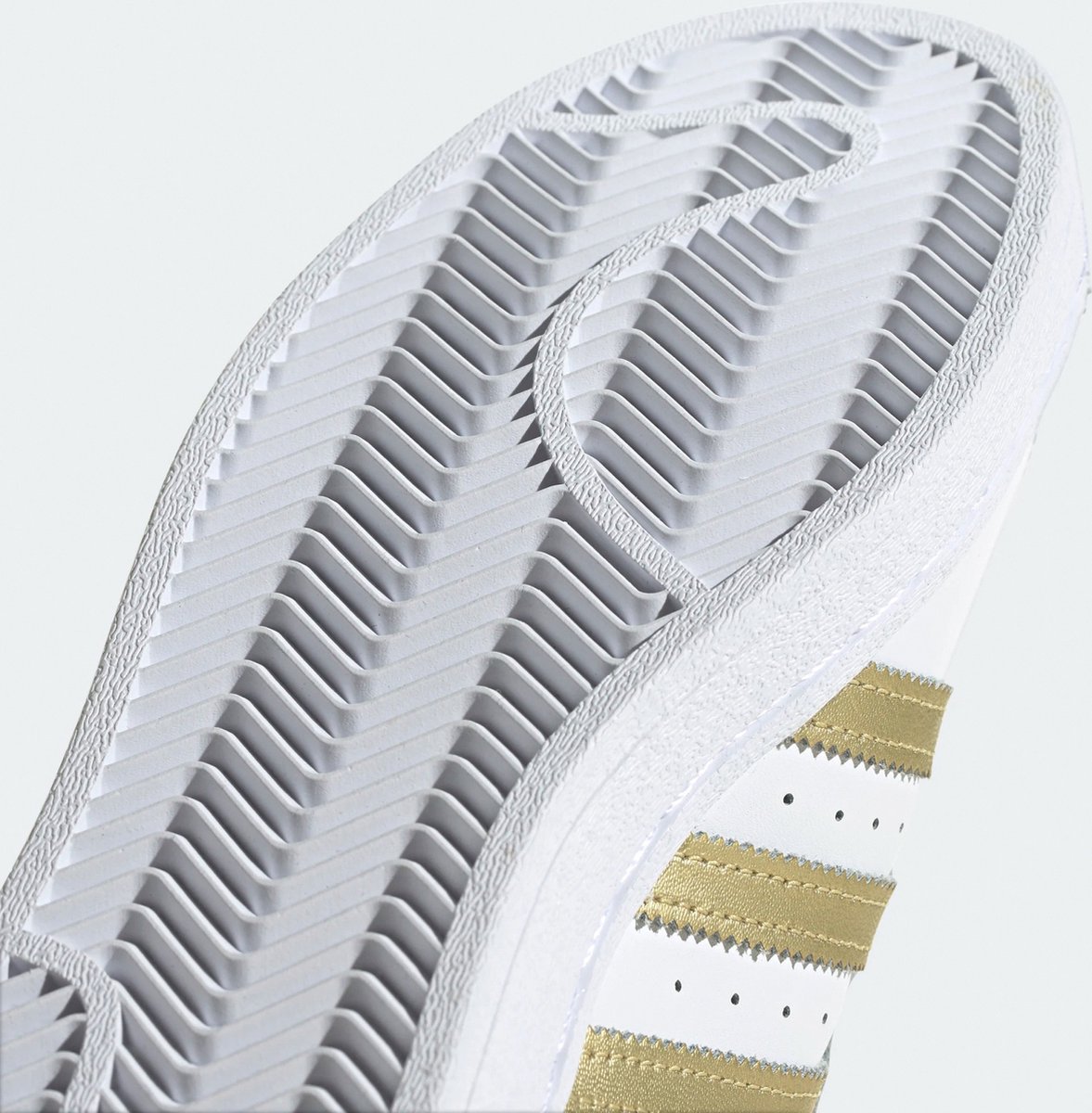 adidas Superstar Dames Sneakers - Wit leer met goud - Maat 38 | bol
