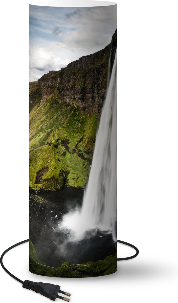 Lamp - Nachtlampje - Tafellamp slaapkamer - Waterval - Gebergte - Jungle - 60 cm hoog - Ø19.1 cm - Inclusief LED lamp