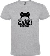 Grijs t-shirt met tekst 'EAT SLEEP GAME REPEAT' print Zwart size XS