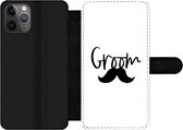 Bookcase Geschikt voor iPhone 11 Pro Max telefoonhoesje - Quotes - Trouwen - 'Groom' - Spreuken - Met vakjes - Wallet case met magneetsluiting