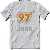 97 Jaar Feest T-Shirt | Goud - Zilver | Grappig Verjaardag Cadeau Shirt | Dames - Heren - Unisex | Tshirt Kleding Kado | - Licht Grijs - Gemaleerd - XL