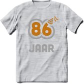 86 Jaar Feest T-Shirt | Goud - Zilver | Grappig Verjaardag Cadeau Shirt | Dames - Heren - Unisex | Tshirt Kleding Kado | - Licht Grijs - Gemaleerd - M