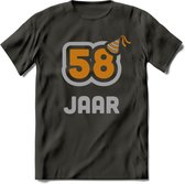 58 Jaar Feest T-Shirt | Goud - Zilver | Grappig Verjaardag Cadeau Shirt | Dames - Heren - Unisex | Tshirt Kleding Kado | - Donker Grijs - 3XL