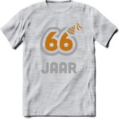 66 Jaar Feest T-Shirt | Goud - Zilver | Grappig Verjaardag Cadeau Shirt | Dames - Heren - Unisex | Tshirt Kleding Kado | - Licht Grijs - Gemaleerd - M