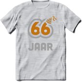 66 Jaar Feest T-Shirt | Goud - Zilver | Grappig Verjaardag Cadeau Shirt | Dames - Heren - Unisex | Tshirt Kleding Kado | - Licht Grijs - Gemaleerd - S