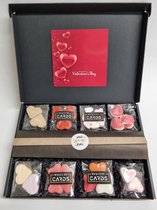 Valentijn Box met Mystery Card 'Happy Valentine's Day' met persoonlijke (video)boodschap | 8 soorten heerlijke hart snoepjes en een liefdevol kado | Valentijnsdag
