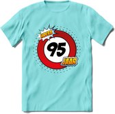 95 Jaar Hoera Verkeersbord T-Shirt | Grappig Verjaardag Cadeau | Dames - Heren | - Licht Blauw - XXL