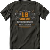 18 Jaar Legend T-Shirt | Goud - Zilver | Grappig Verjaardag Cadeau | Dames - Heren | - Donker Grijs - XL