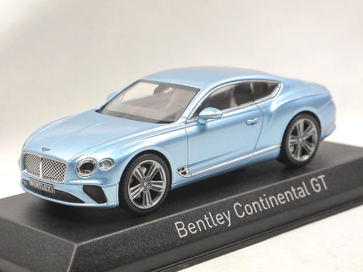 Bentley Continental GT 2018 Silverlake Blue Metallic 143 Norev