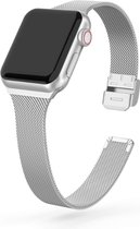 The Milan Zilver - AppleWatch bandje geschikt voor Apple Watch 38 mm, 40 mm en 41 mm - Luxe Zilver watch bandje - Hoogwaardig staal - Roestvrij staal RVS - Milanese Loop - Milanees