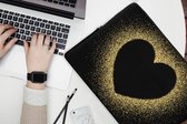 Laptophoes 17 inch - Gouden hart op een zwarte achtergrond - Laptop sleeve - Binnenmaat 42,5x30 cm - Zwarte achterkant
