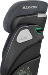 Zij-aanzicht van het donkergrijze Maxi-Cosi Kore i-Size autostoeltje, met focus op de zijkant en Isofix-indicator.