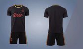 Ajax Tenue   voetbalshirt + Broek  Seizoen 2021 - 2022 Replica