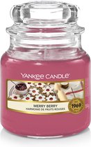 Yankee Candle Geurkaars Small Merry Berry - 9 cm / ø 6 cm