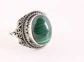 Bewerkte zilveren ring met malachiet - maat 16.5