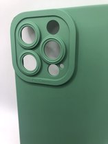 Hoogwaardige Siliconen hoesje met bescherming rondom Camera/Lens - Geschikt voor iPhone 13 Pro - Groen (Let OP: Past Alleen 13 Pro)