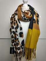 Lange warme dames sjaal Gina panterprint cognac zwart wit okergeel