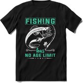 Fishing Has No Age Limit - Vissen T-Shirt | Aqua | Grappig Verjaardag Vis Hobby Cadeau Shirt | Dames - Heren - Unisex | Tshirt Hengelsport Kleding Kado - Zwart - XL
