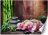 Trend24 - Behang - Orchidee Met Bamboe - Vliesbehang - Fotobehang - Behang Woonkamer - 450x315 cm - Incl. behanglijm