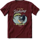 Fishing - Vissen T-Shirt | Grappig Verjaardag Vis Hobby Cadeau Shirt | Dames - Heren - Unisex | Tshirt Hengelsport Kleding Kado - Burgundy - M