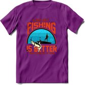 A Bad Day Fishing - Vissen T-Shirt | Oranje | Grappig Verjaardag Vis Hobby Cadeau Shirt | Dames - Heren - Unisex | Tshirt Hengelsport Kleding Kado - Paars - L