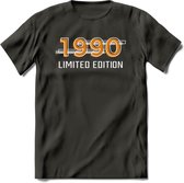 1990 Limited Edition T-Shirt | Goud - Zilver | Grappig Verjaardag en Feest Cadeau Shirt | Dames - Heren - Unisex | Tshirt Kleding Kado | - Donker Grijs - L