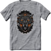 Wolf - Dieren Mandala T-Shirt | Oranje | Grappig Verjaardag Zentangle Dierenkop Cadeau Shirt | Dames - Heren - Unisex | Wildlife Tshirt Kleding Kado | - Donker Grijs - Gemaleerd -